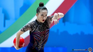 aa q wang zilu chn ph simone ferraro sfa04056 copia